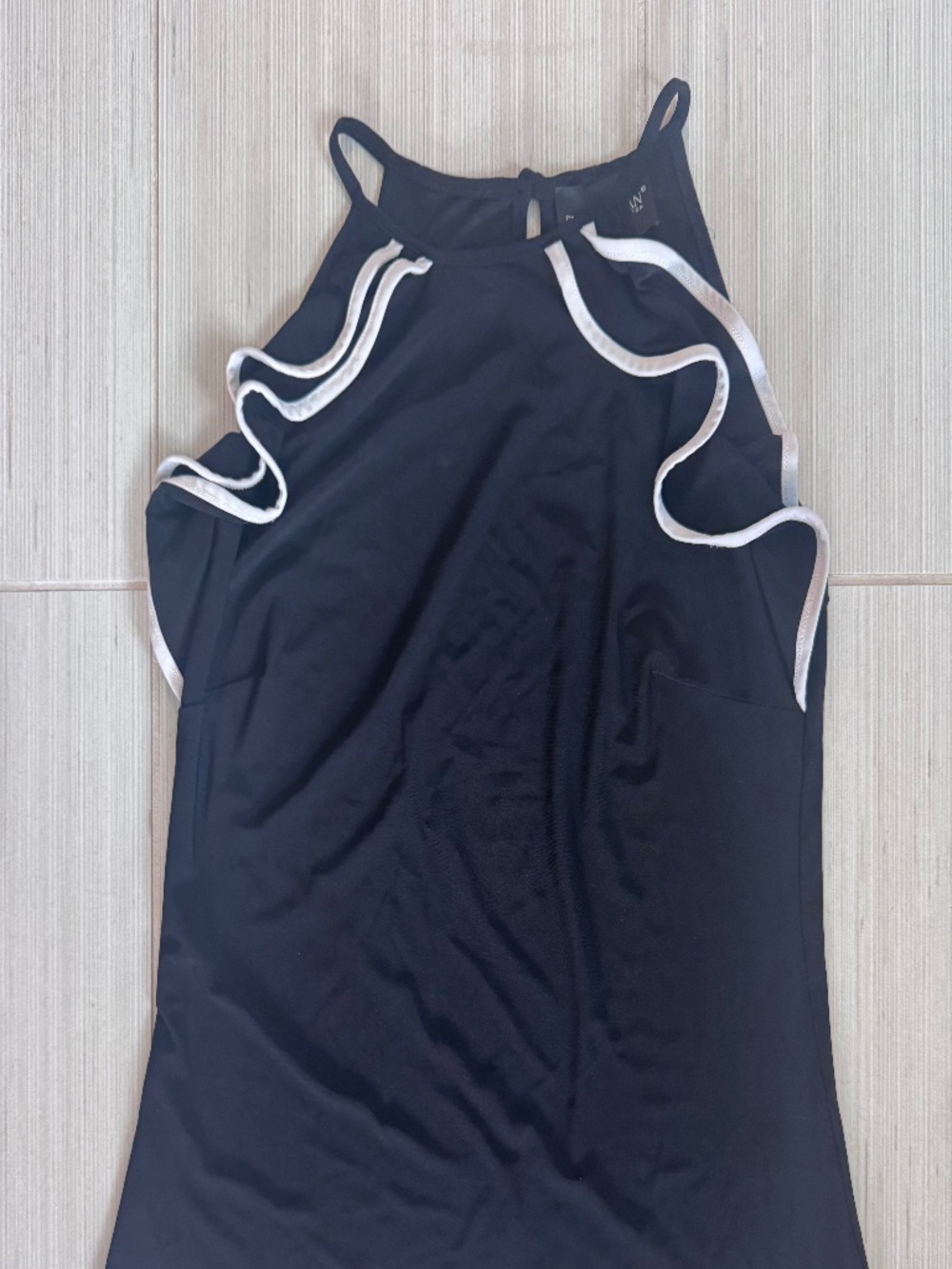 Frank Lyman Silky Tank Top - Size 10